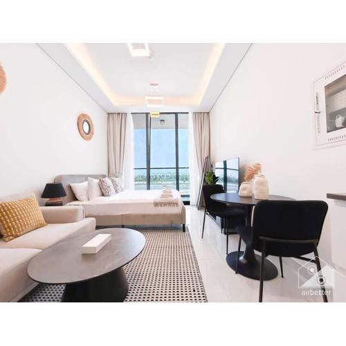 Luxurious Studio & Balcony at Samana Golf Avenue