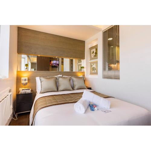 Luxurious Studio in McKinley Hill with City View