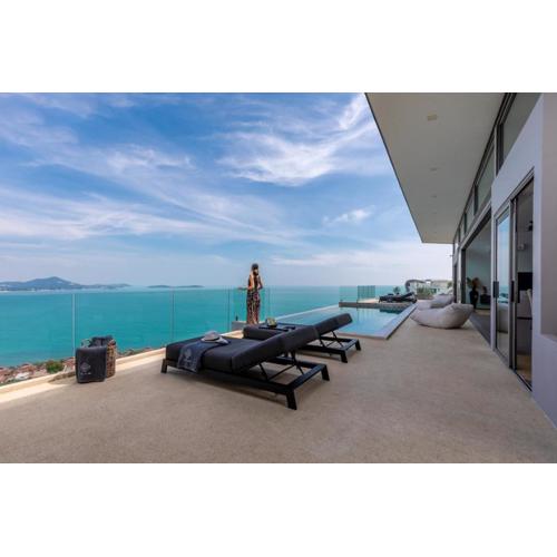 Luxurious Villa Anushka - breathtaking sea views and dedicated housekeeping staff