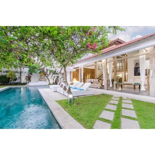 Luxurious&Spacious 4Br Villa in Seminyak