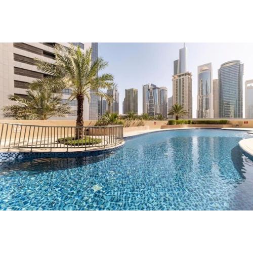 Luxury 1 Bedroom On Marina Walk, Sleeps 5, 1 Min to Metro