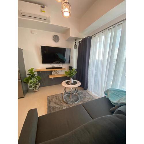 Luxury 1BR Fully furnished Unit at Inspiria Condo