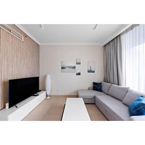 Luxury 1BR Skyline & Sea Views Walk to Dubai Mall & Burj Khalifa