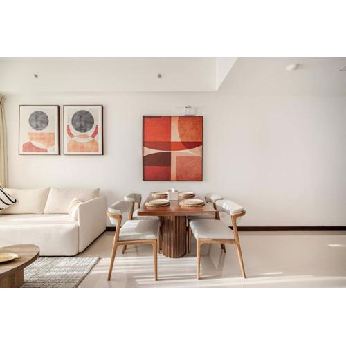 Luxury 2 Bed at Trizen by Resident Villas