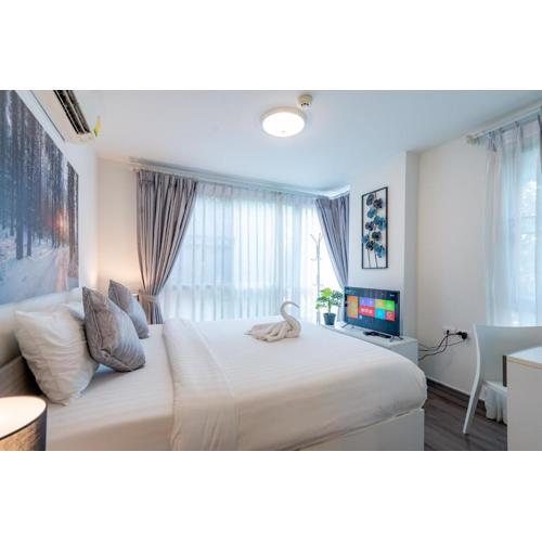 Luxury 2 bedroom Condo Old city 168