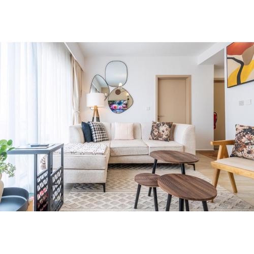 Luxury 2 Bedroom Near Airport Mall and National Park