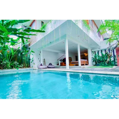 Luxury 2 BR Private Pool Villa ZN101