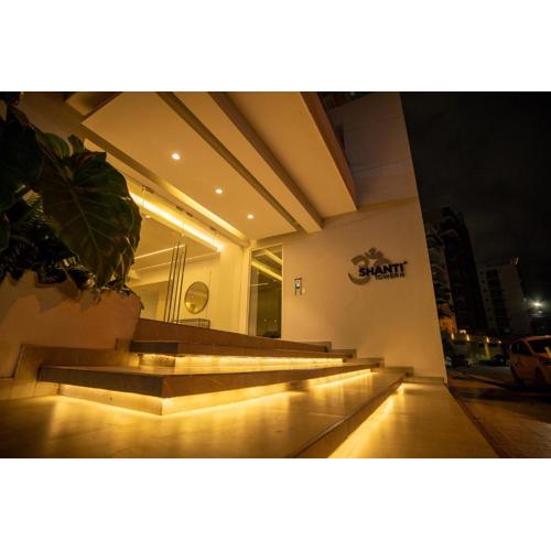 Luxury 2Bedr, 2 Balcony Pool, Gym, Downtown Santo Domingo