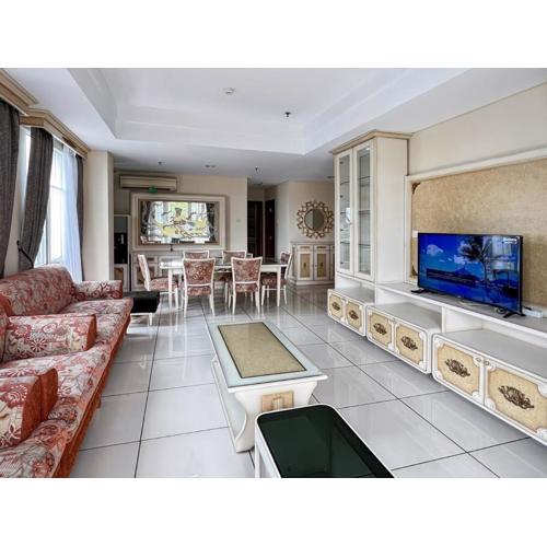 Luxury 2BR Apt Menteng with Pool, Wi-Fi, Gym by 2ndHome