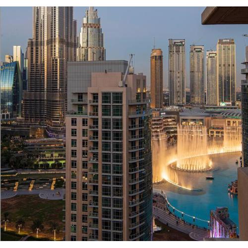 Luxury 2BR Burj Khalifa Fountain View with Pool, Gym, and Near Dubai Mall