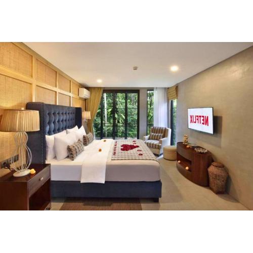 Luxury 2BR Private Pool loft forest ZN54