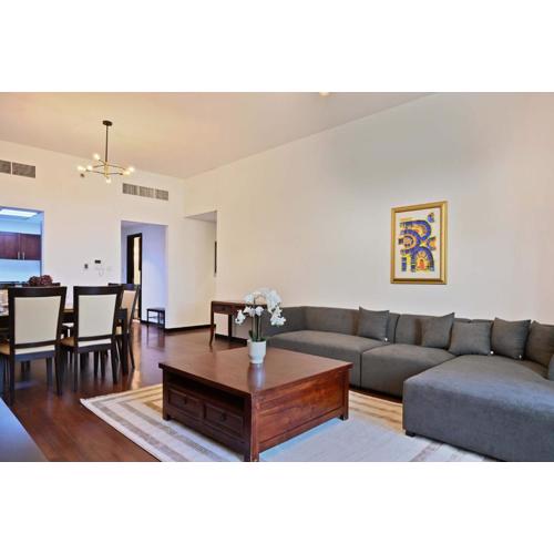 Luxury 2BR with Contemporary Design & Great Views