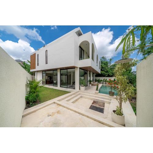 Luxury 3BD Villa Sueno & Cinema Room Pererenan