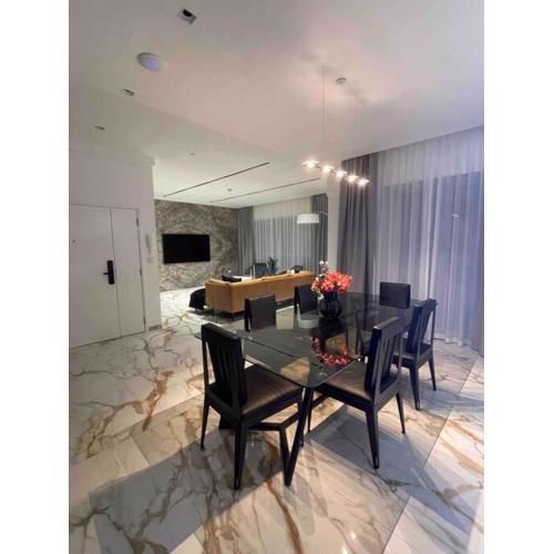 Luxury 4 Bed Apartment in Sadaf 8 on The Walk JBR