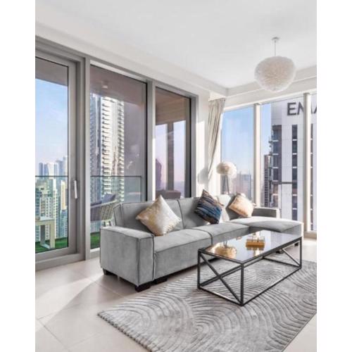 Luxury 4-Bed Escape in Downtown Dubai That Sleeps 9