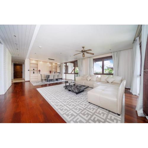 Luxury 4 Bedrooms Penthouse