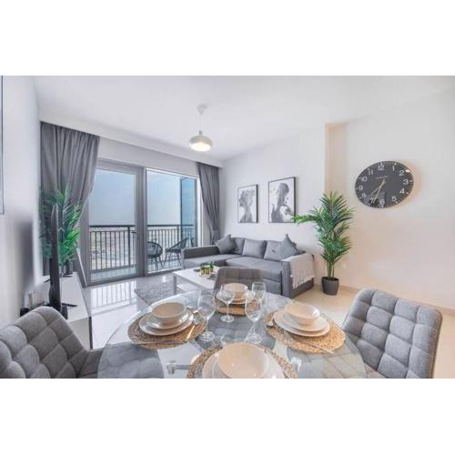 Luxury 42-Floor 1BR flat in Harbour Views