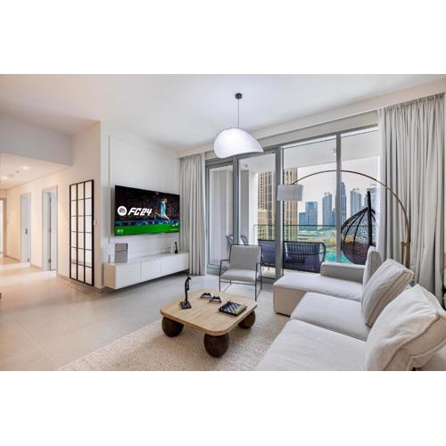 Luxury 4BR Burj Khalifa & Fountain Views