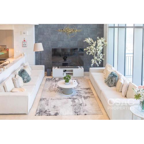 Luxury 4BR Penthouse- 2 Floors, Creek View, Netflix