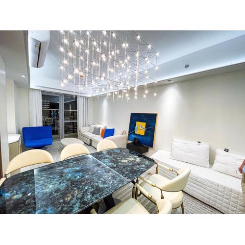 Luxury 4BR Penthouse across City of Dreams