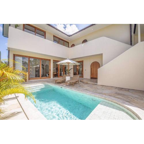 Luxury 4br Villa With Private Pool In Canggu