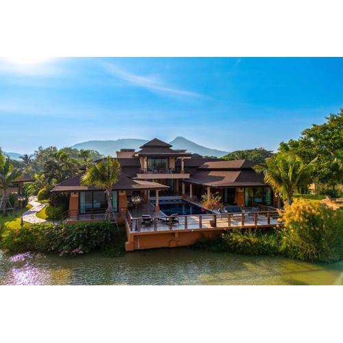 Luxury 5 Bedroom Villa Close to Beach SRS