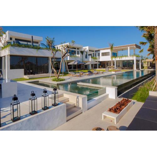 Luxury 5BR Canggu Villa with Private Pool, Rice Fields View & Beach Nearby - The Palm House