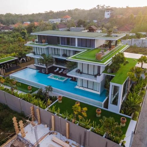 Luxury 6-Bedroom Villa in Uluwatu