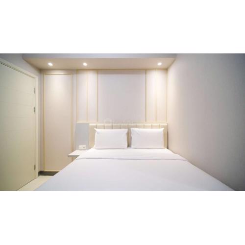 Luxury and Clean 2BR at Benson Supermall Mansion Apartment By Travelio