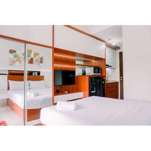 Luxury and Modern Studio at Transpark Bintaro Apartment By Travelio