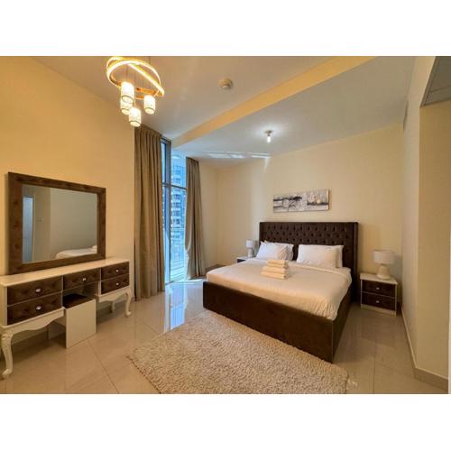 Luxury apartment 3 beds Marina view
