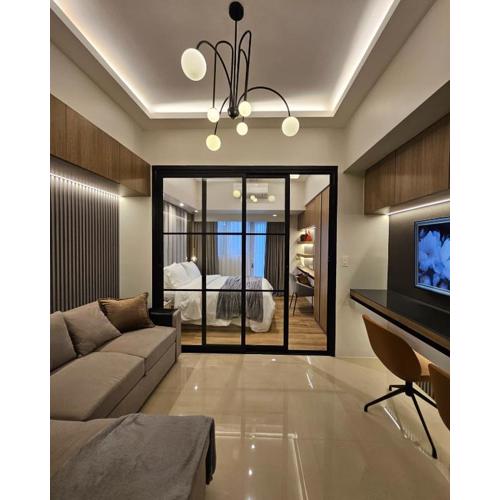 Luxury apartment at Park McKinley West suite 1