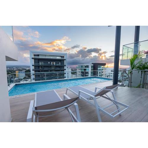 Luxury Apartment Rooftop With Two Level and Infinitive Pool