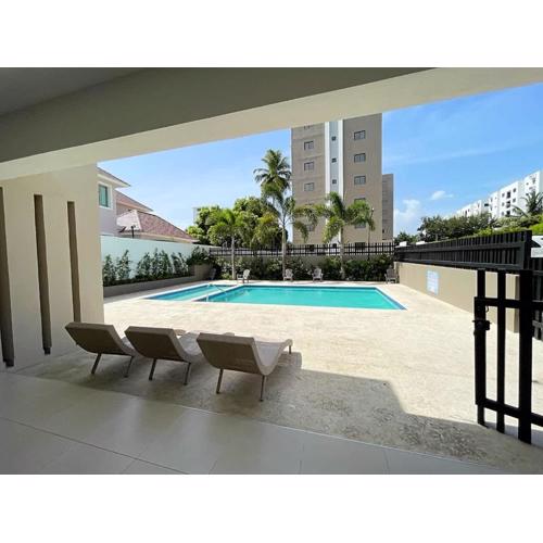 Luxury Apartment-Santiago- PRIVATE Jacuzzi & Patio-Near Airport