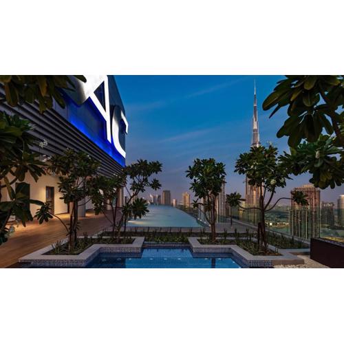 Luxury Apartments at Paramount Midtown by Dale Lee