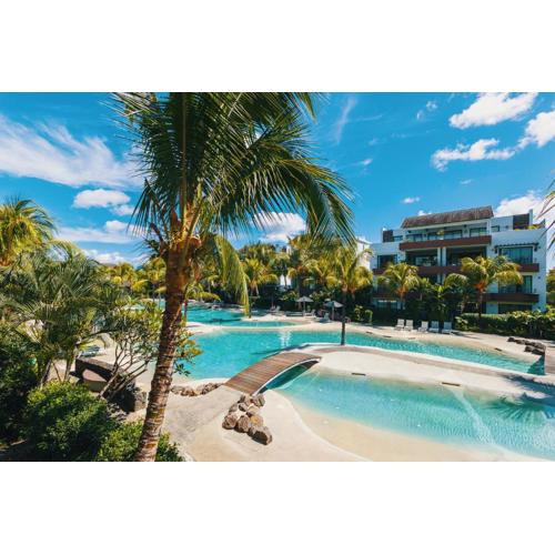 Luxury Apt - Stunning Pool View - Beaches 2 min