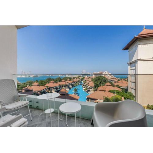 Luxury Azizi Mina Beachfront Apartments