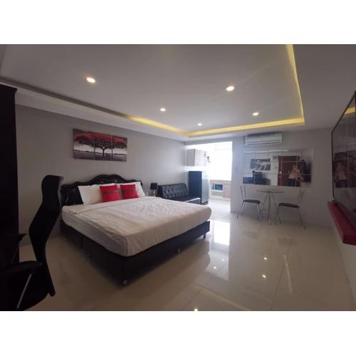 Luxury beach studio 9B