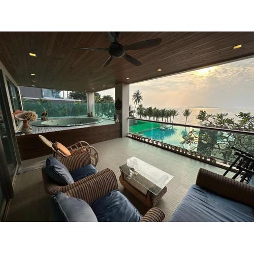 Luxury Beachfront Condo with Ocean Views