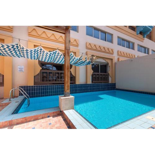 Luxury Beachfront Villa with Private Pool on Palm Jumeirah near Atlantis