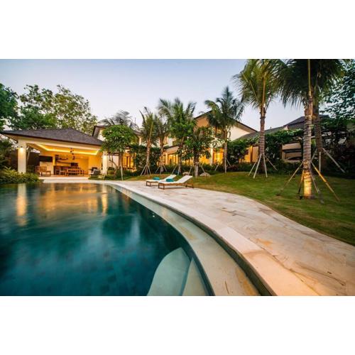 Luxury Bella Vista Villa