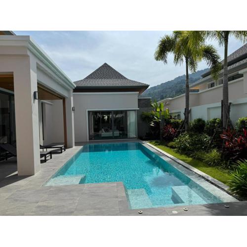 Luxury Breeze Villa with private pool & maid