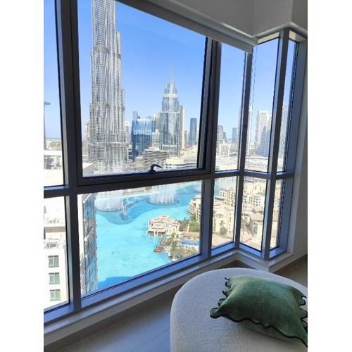 Luxury Burj Facing Apt in DT