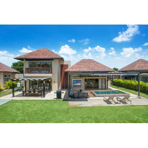 Luxury Cap Cana Villa with 3 Bedrooms, Plunge Pool, Maid, and Golf Course Access