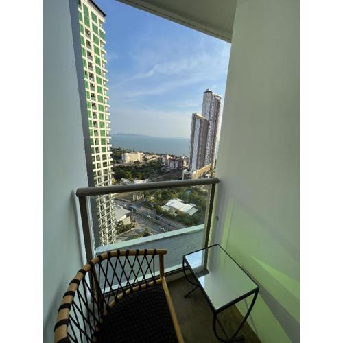 Luxury Condo 26FL Gym, Pools Nr Beach Market