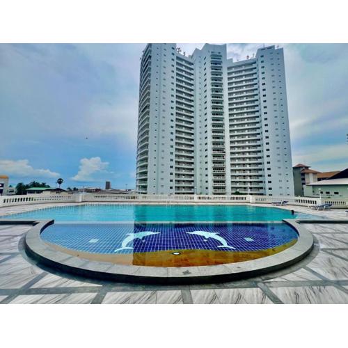 Luxury condo with a sea view near Dongtan Beach