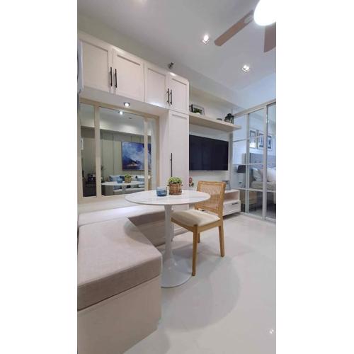 Luxury Condo with a view of Manila Bay