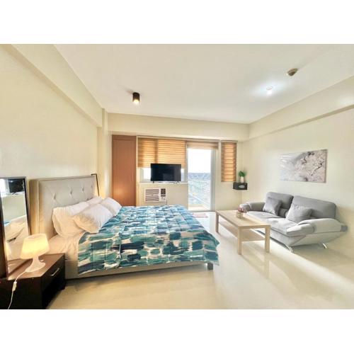 Luxury Condotel Across NAIA Manila Airport