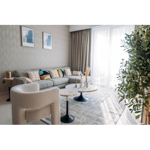 Luxury Dubai Creek Balcony & View