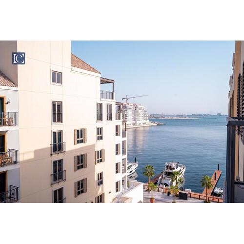Luxury Escapes - Breathtaking 1BR with Sea View Port Lamer